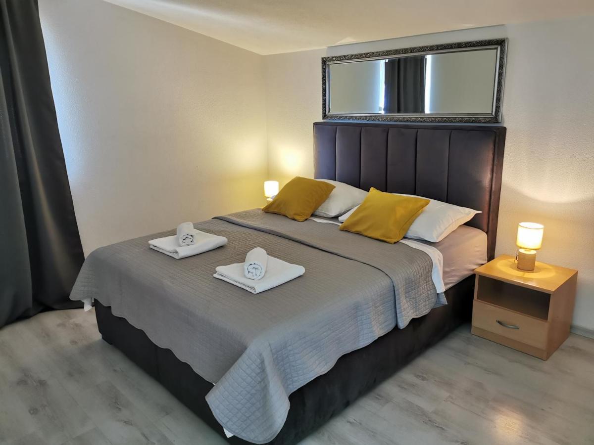 Apartment Jurcevic Трогир Екстериор снимка